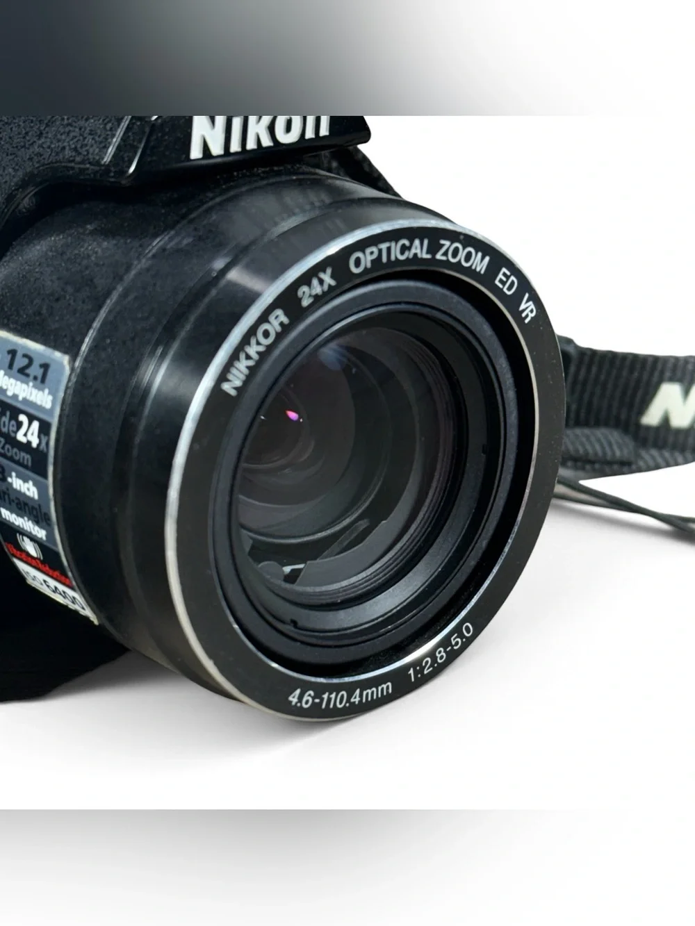 Nikon COOLPIX P90 12.1MP Digital Camera Black 24x Optical Zoom Flip LCD Mint